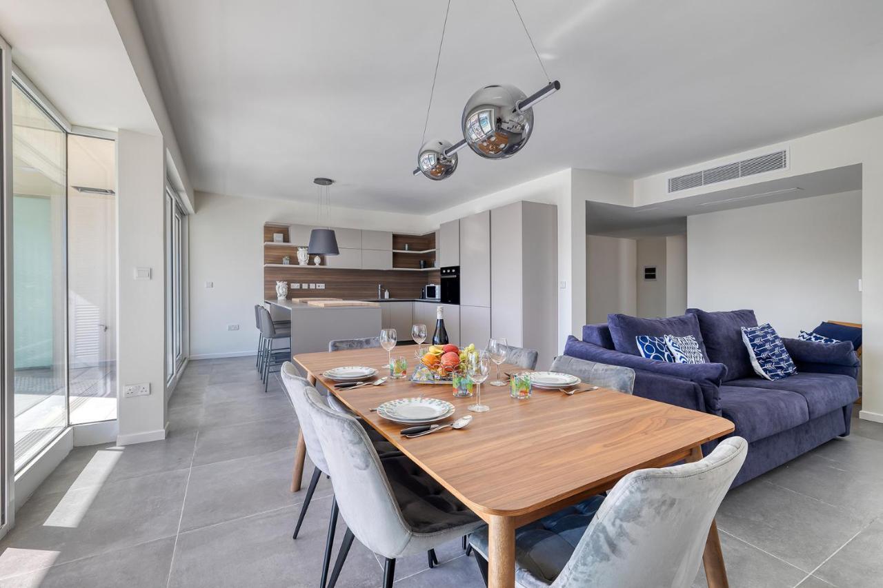 Stunning 3Br Apartment With Marina Views Ta Xbiex Exteriér fotografie