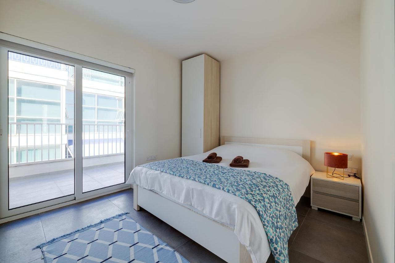 Stunning 3Br Apartment With Marina Views Ta Xbiex Exteriér fotografie