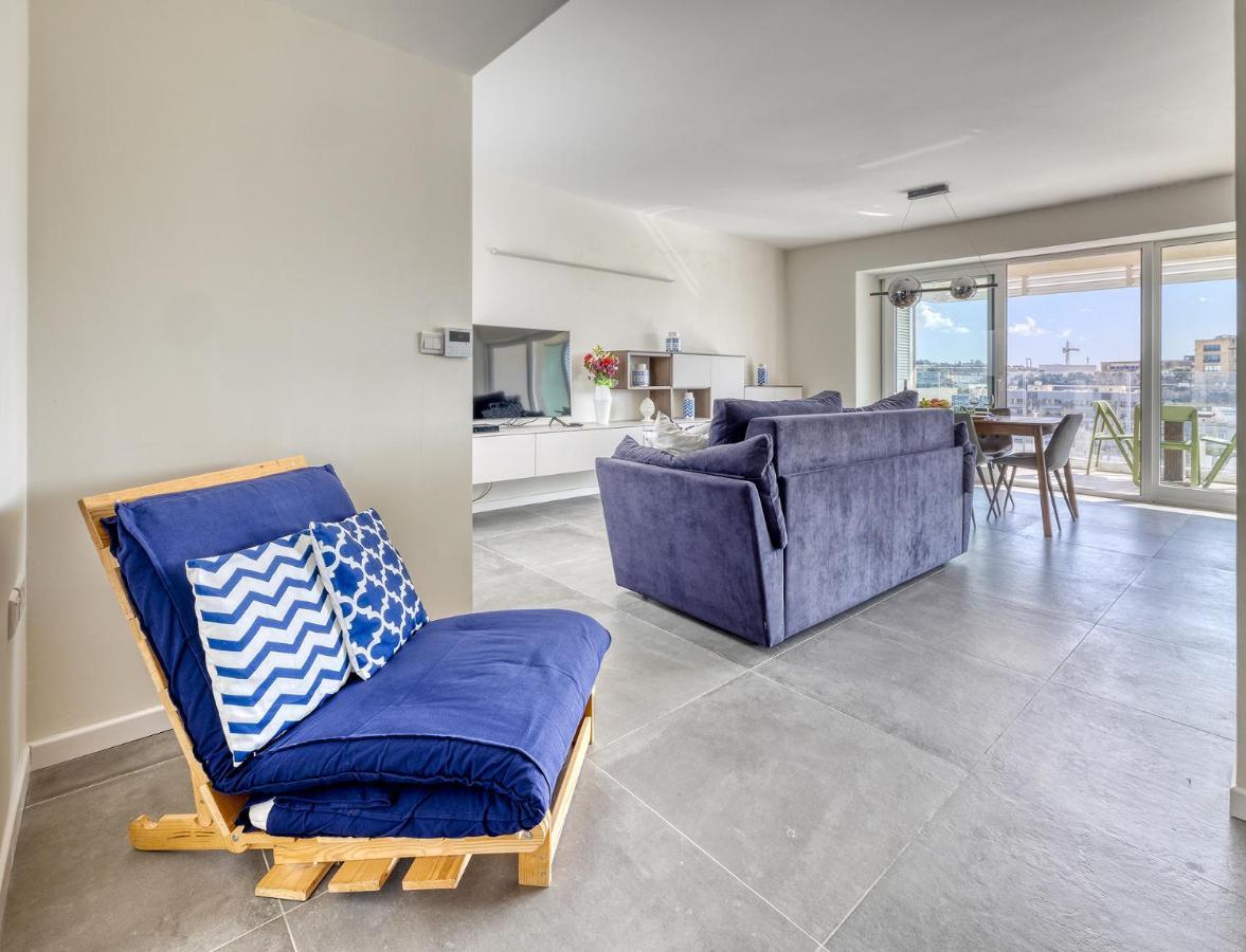 Stunning 3Br Apartment With Marina Views Ta Xbiex Exteriér fotografie